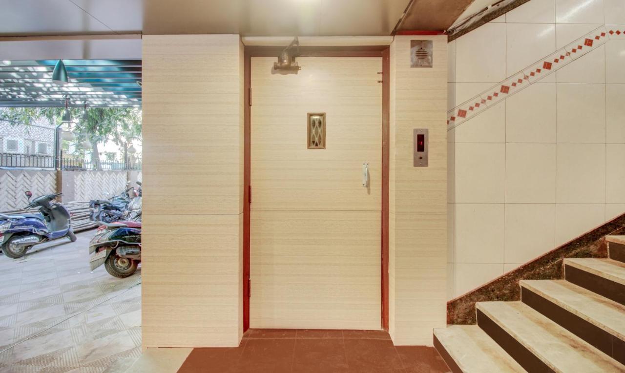 Treebo Cruz Royale Santacruz West Hotel Mumbai Kültér fotó