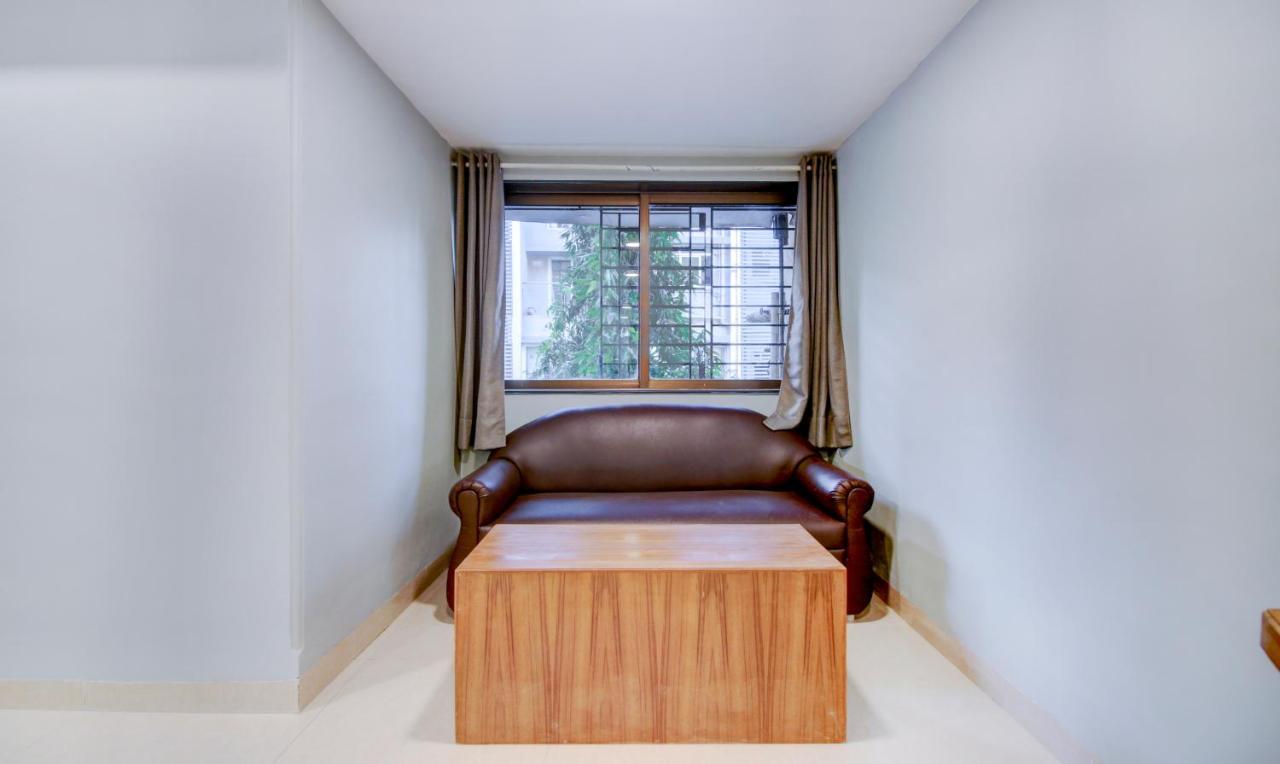 Treebo Cruz Royale Santacruz West Hotel Mumbai Kültér fotó